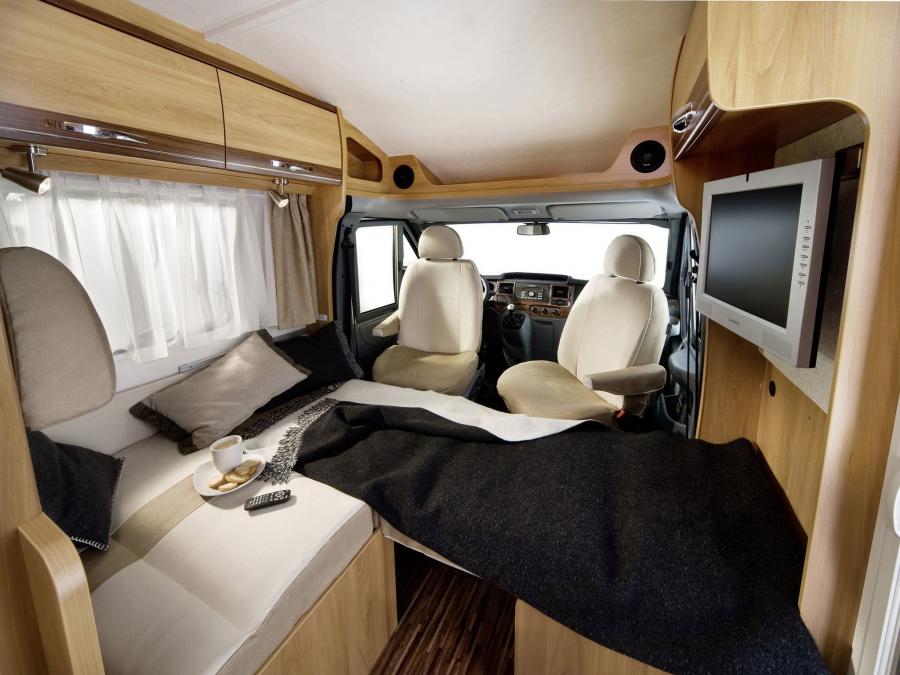 Интерьер Hymer Van 512 SilverLine 2009 года  (фото 8 из 13)